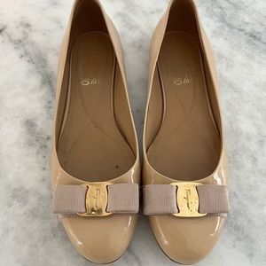 Excellent used Ferragamo Varrina ballet flats